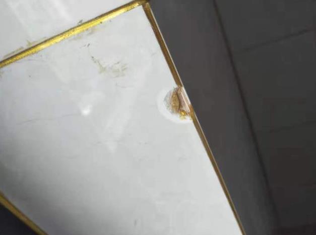 碰到瓷磚容易受損,美縫應該如何順利進行?(圖1) 碰到瓷磚容易受損,美縫應該如何順利進行?(圖1)